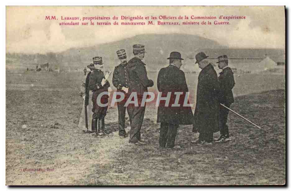 CPA Avion Aviation MM lebaudy Dirigeable et les officiers de la Commission d'experience 