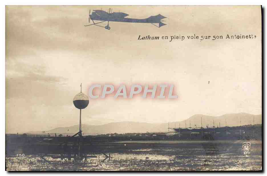 CPA Avion Aviation Latham en plein vole sur son Antoinette