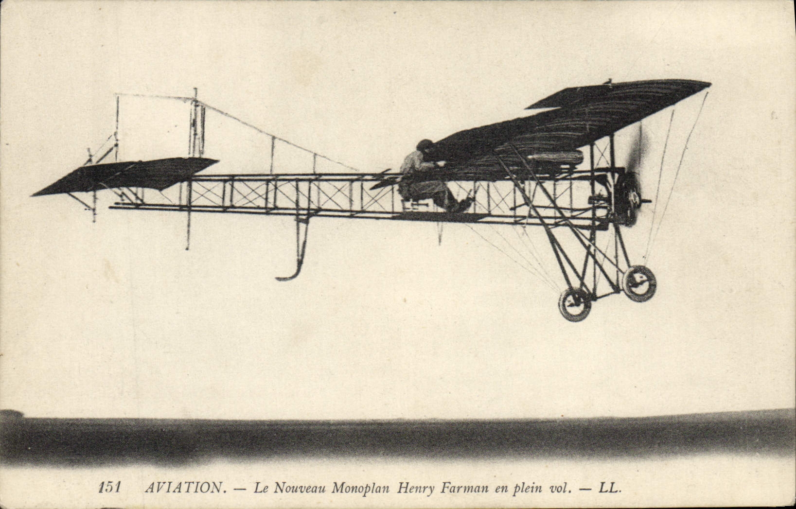 CPA Avion Aviation Le nouveau monoplan Henry Farman en plein vol
