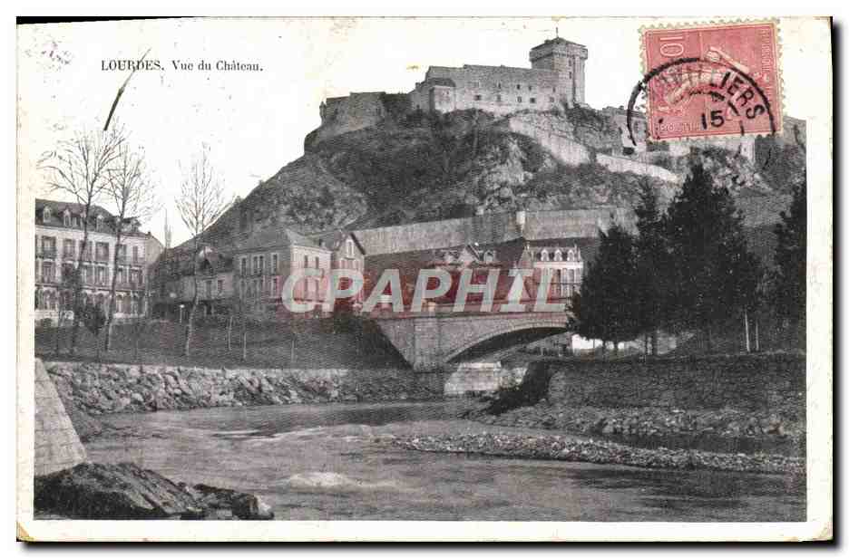 CPA Lourdes Vue Du Chateau