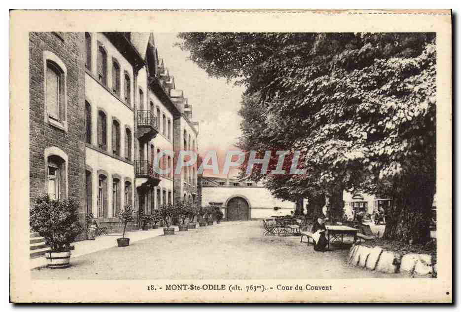 CPA Mont Ste Odile Cour du couvent