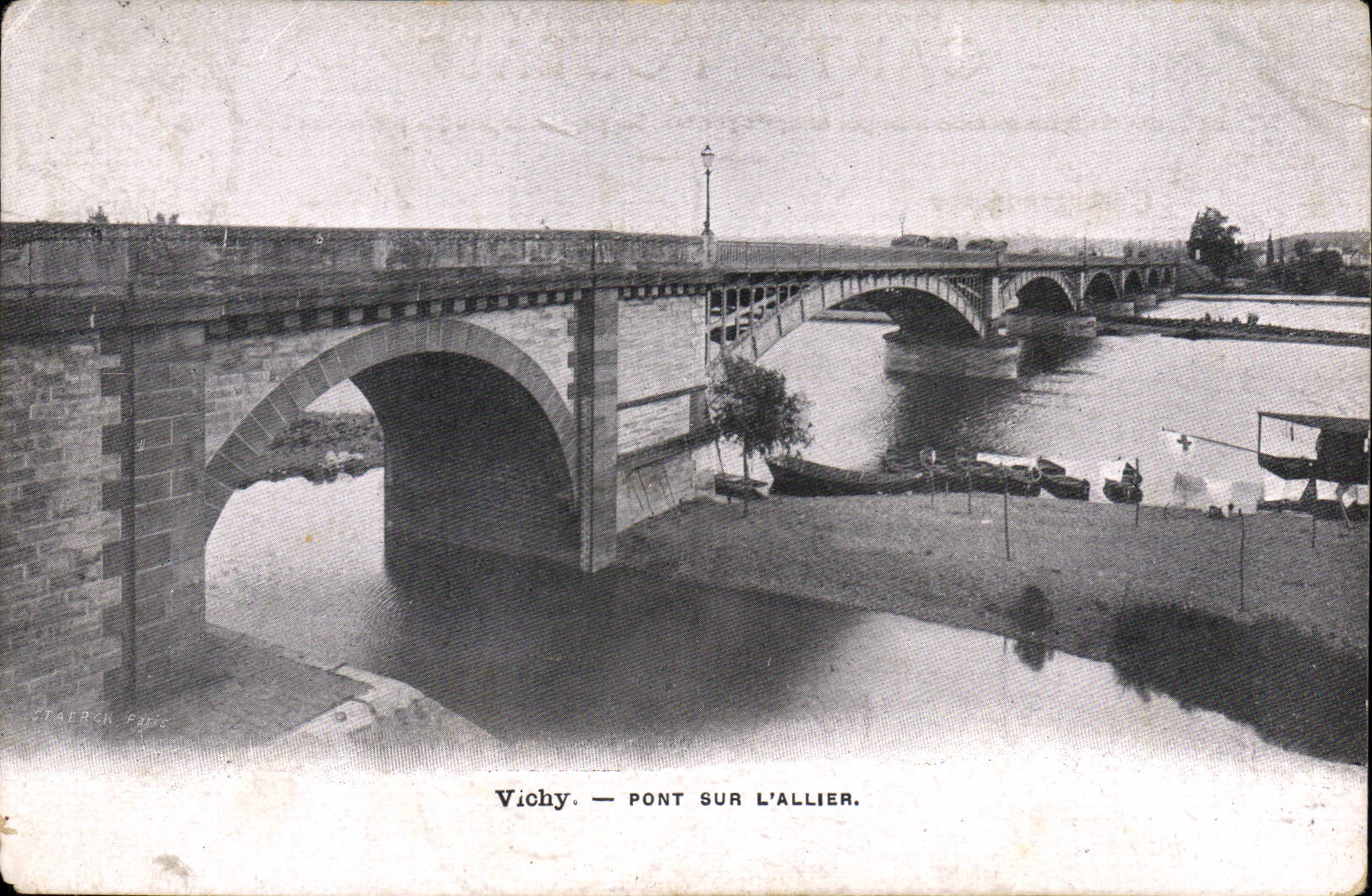 CPA Vichy Pont Sur L'Allier