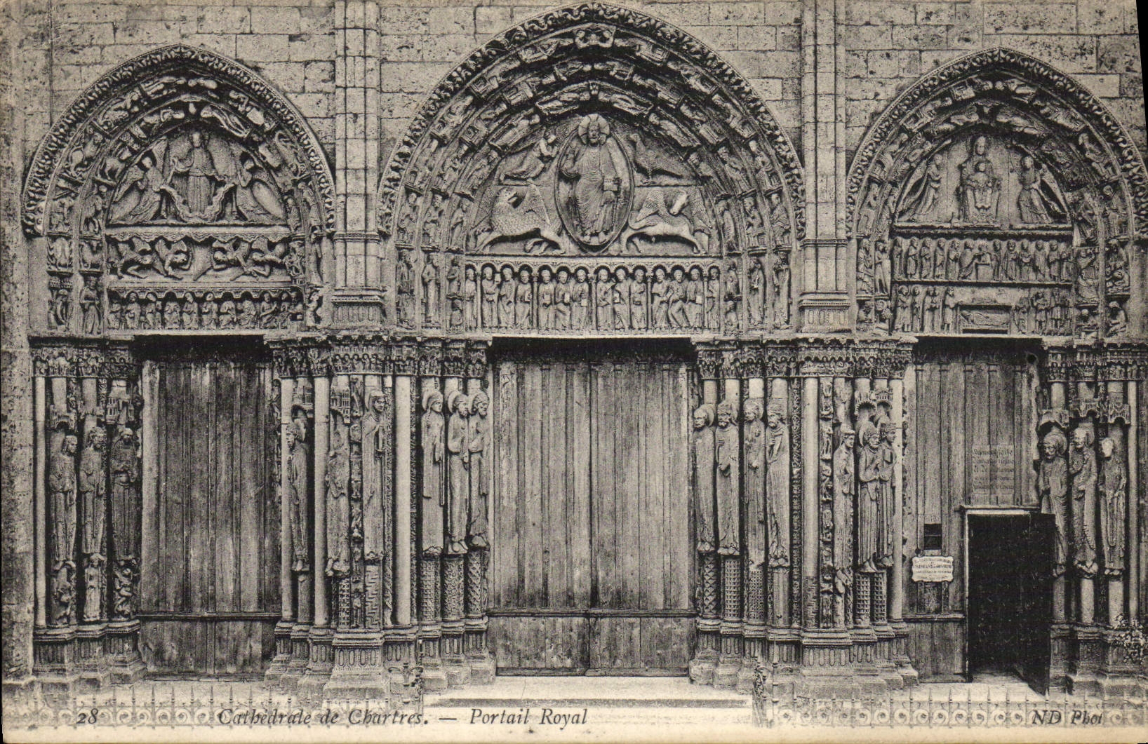 Cathédrale de Chartres — Portail Royal — ND Phot
