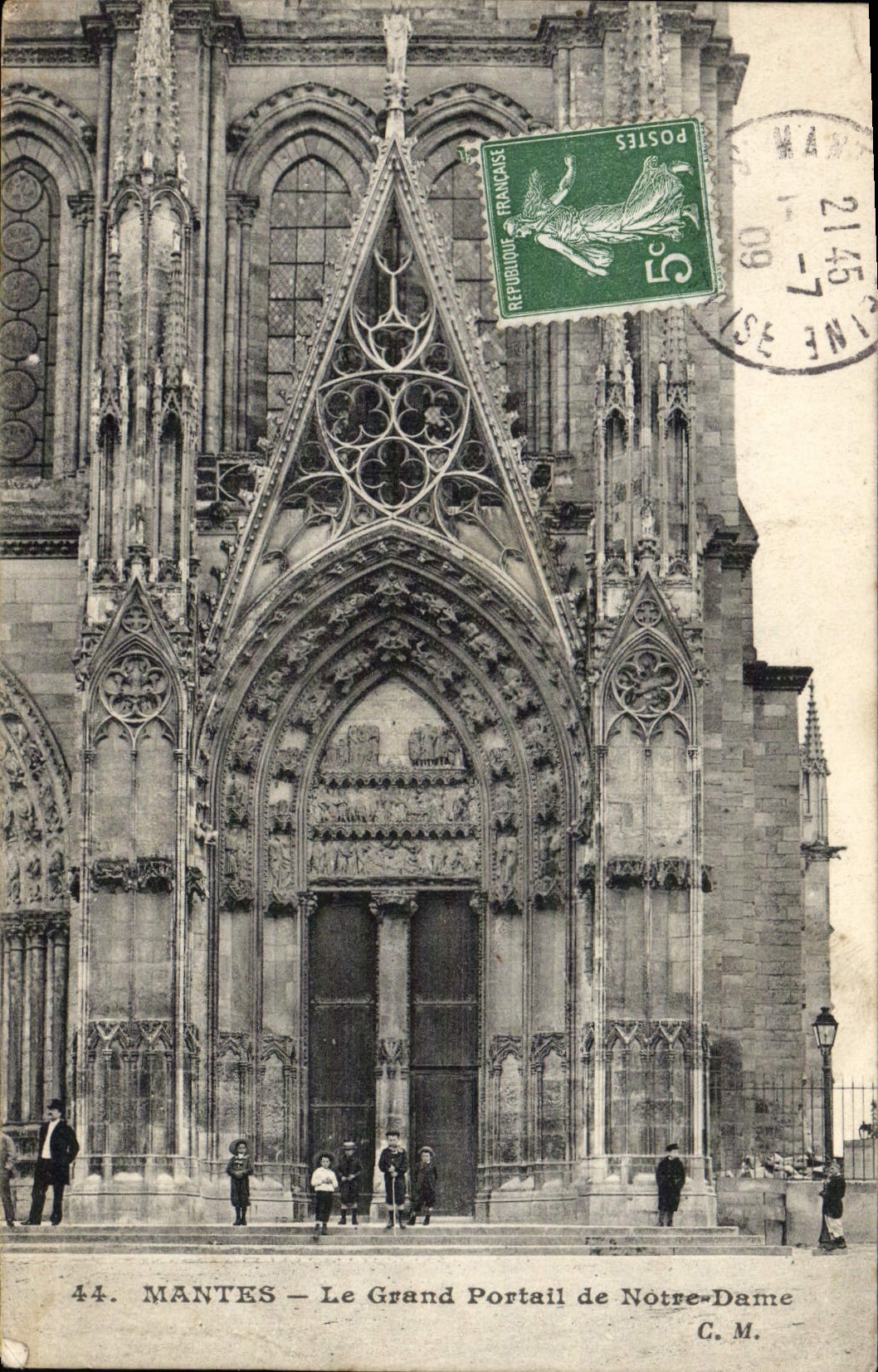 MANTES — Le Grand Portail de Notre-Dame — C. M.