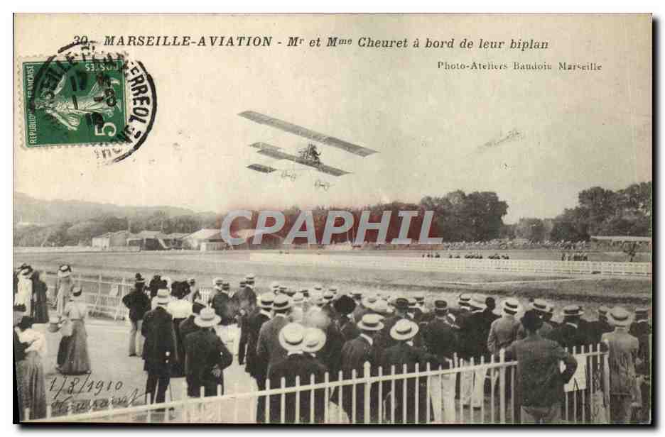 CPA Avion Aviation Marseille Aviation Mr et Mme Cheuret a bord de leur biplan 