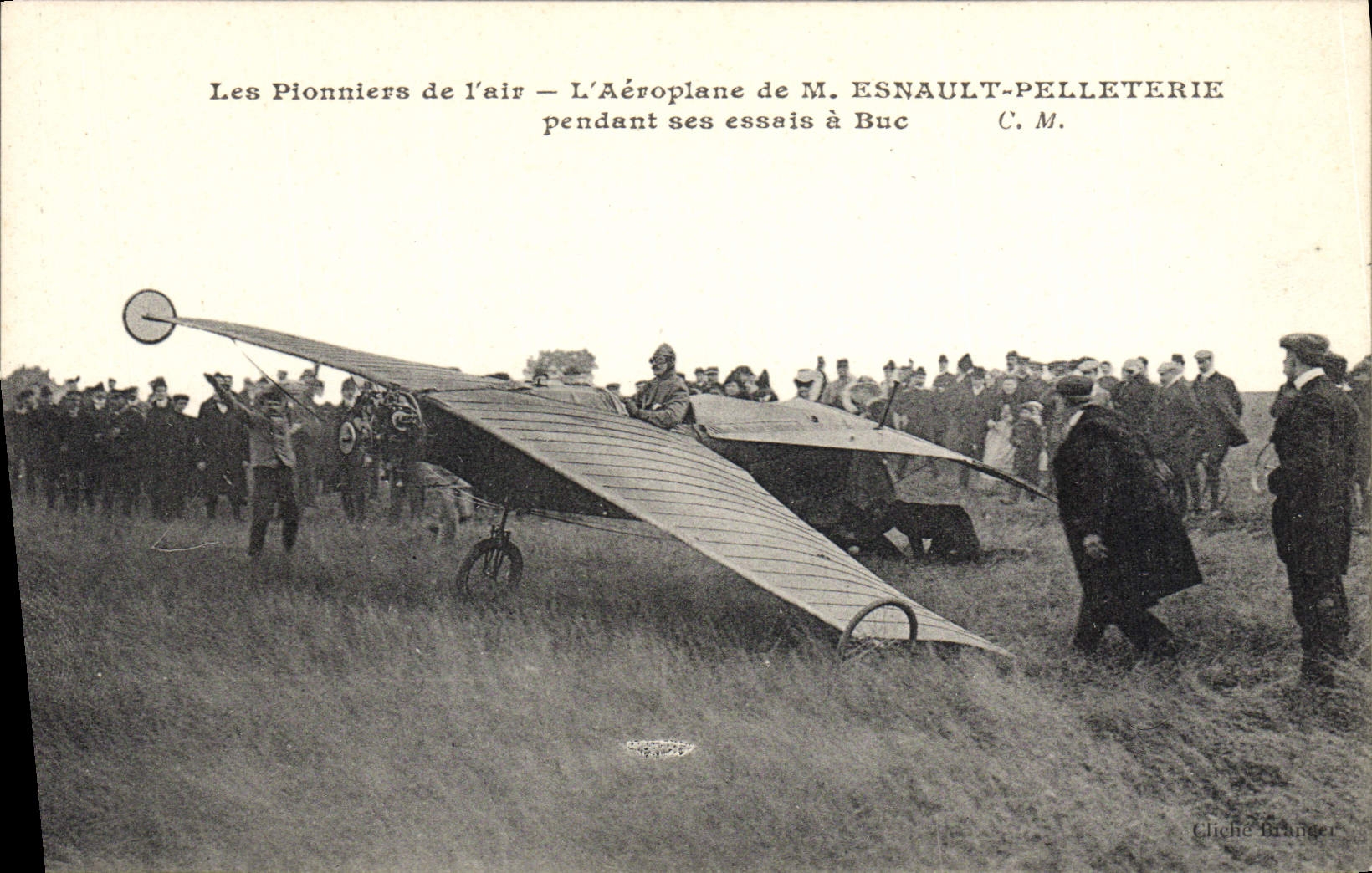 Les Pionniers de l'air — L'Aéroplane de M. ESNAULT-PELLETIERIE pendant ses essais à Buc — Cliché Branger