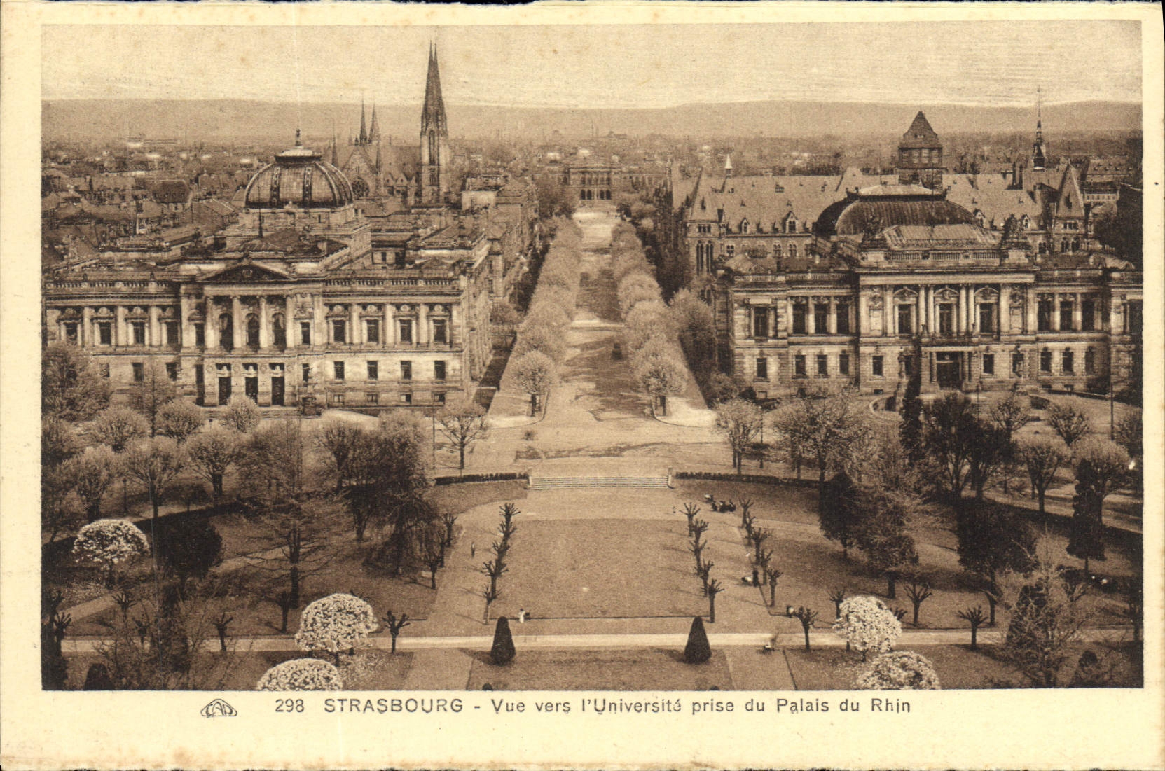 CPA Strasbourg Vue vers l'Universite prise du palais du Rhin 