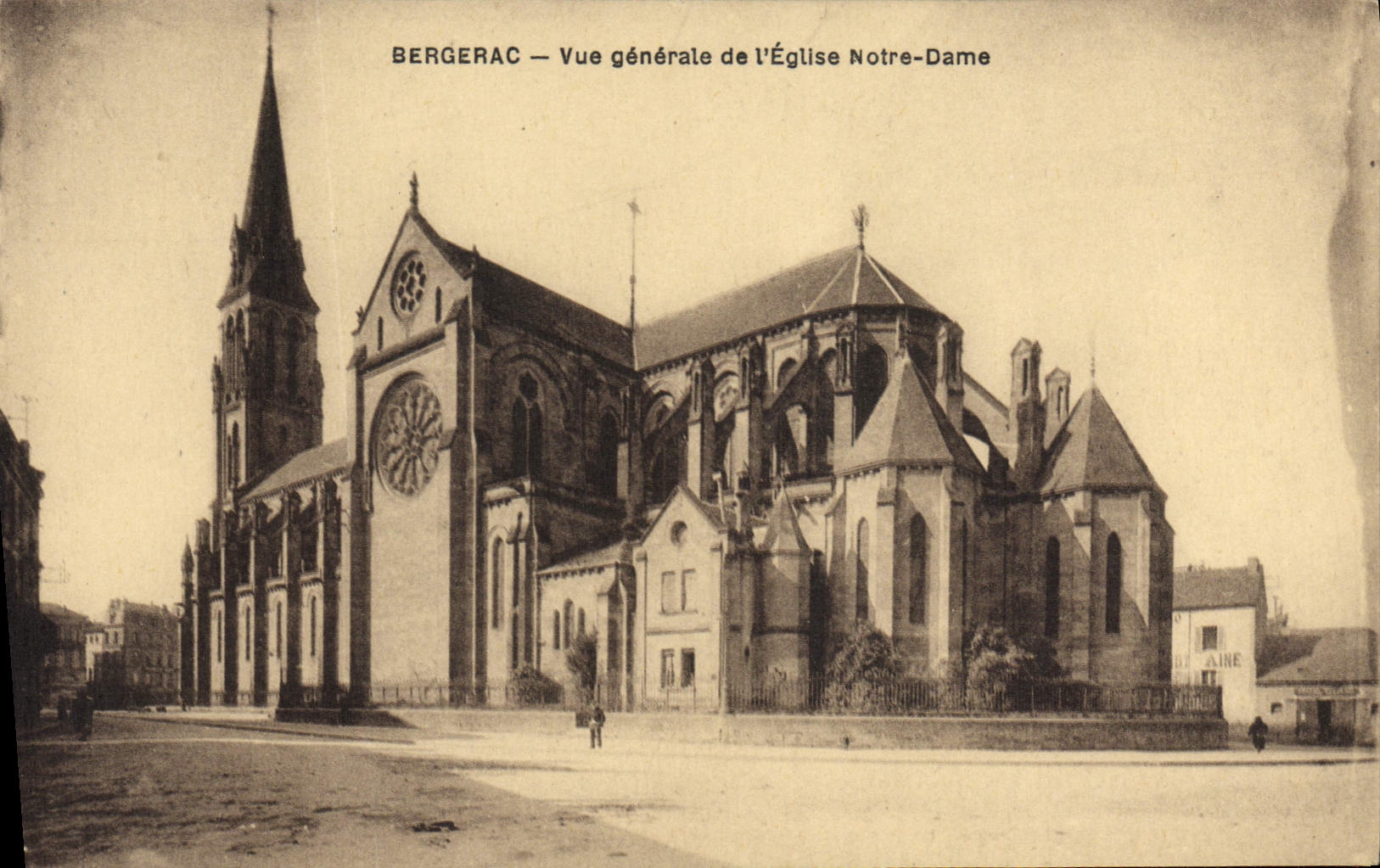 CPA Bergerac Vue Generale de L'Eglise Notre Dame