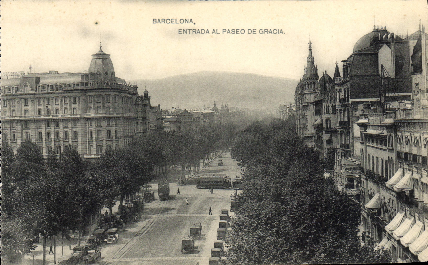 Barcelone — Entrée du Paseo de Gràcia — Fototipia De-Hauser & Mennet, Madrid