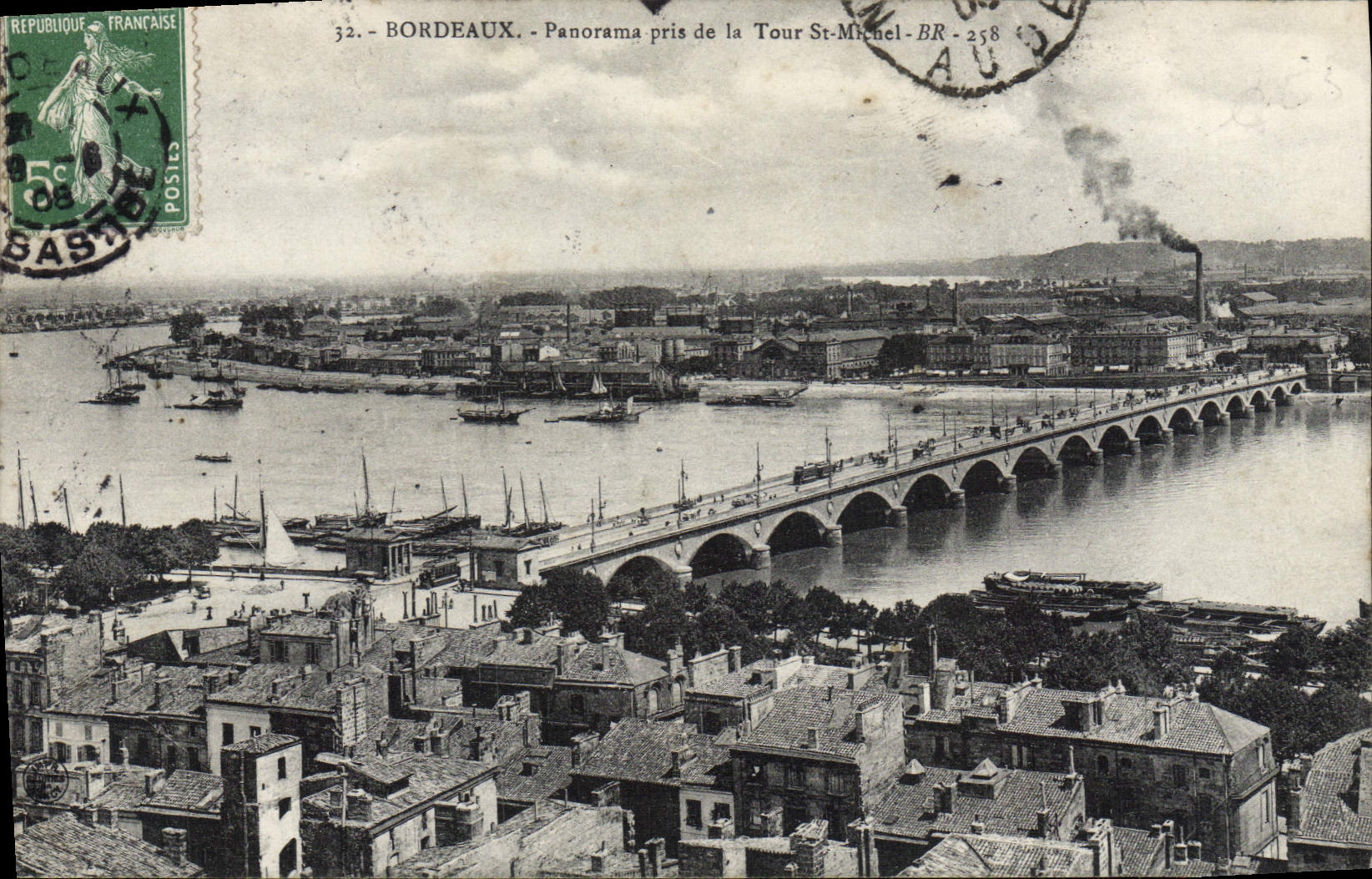 CPA Bordeaux Panorama Pris de la Tour St Michel