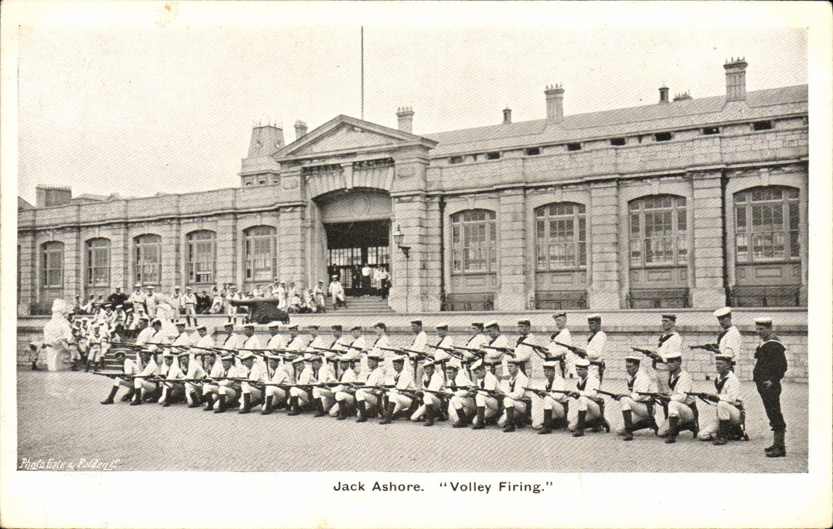 CPA Bateau Guerre Jack Ashore Volley firing 