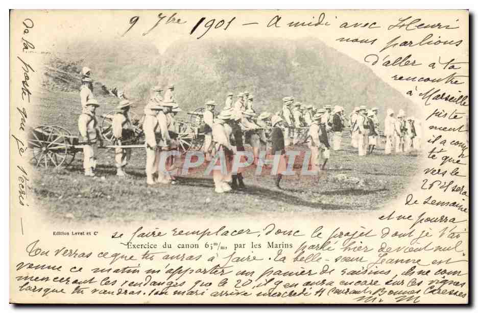 CPA Bateau Guerre Exercice du canon 65mm par les marins 