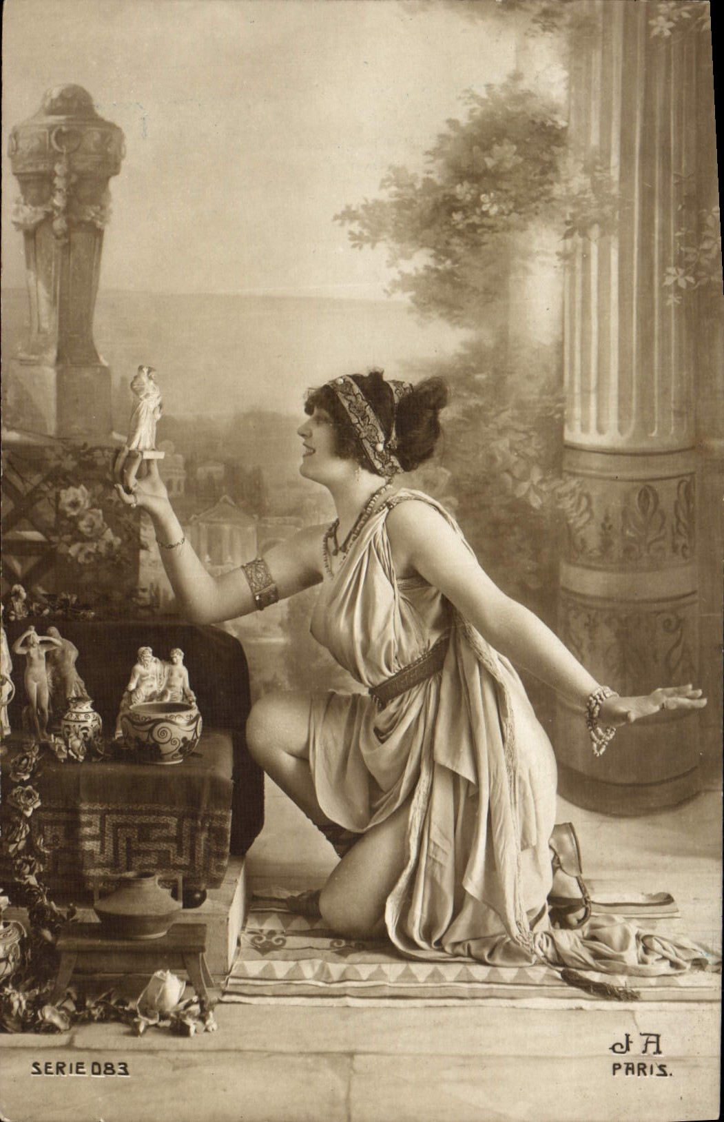 CPA Fantaisie Femme