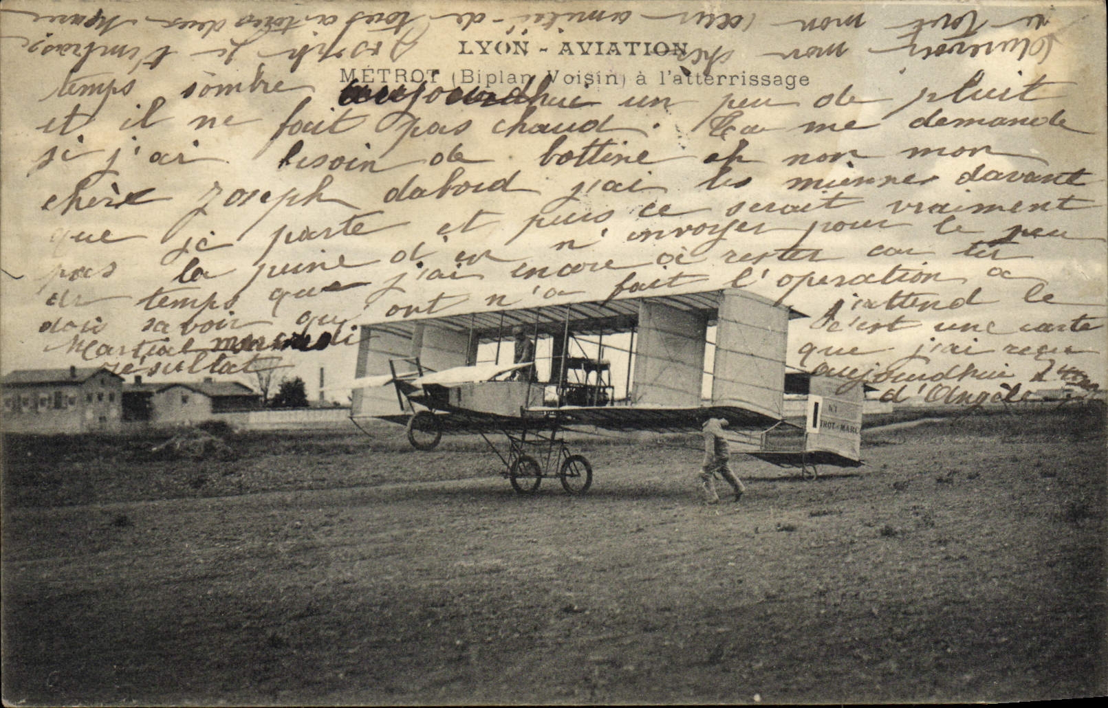 Lyon - Aviation — Métrot (Biplan Voisin) à l'atterrissage — éditeur non identifié