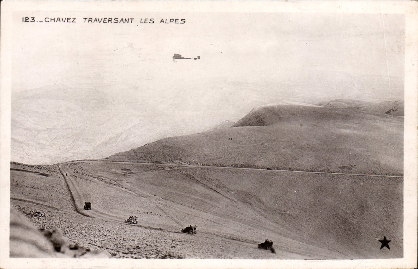 CPA Avion Aviation Chavez traversant les Alpes 