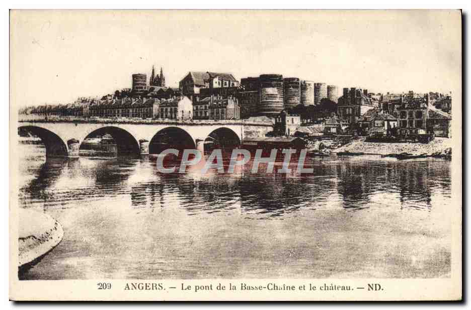 CPA Angers Le Pont de la Basse Chaine et le Chateau