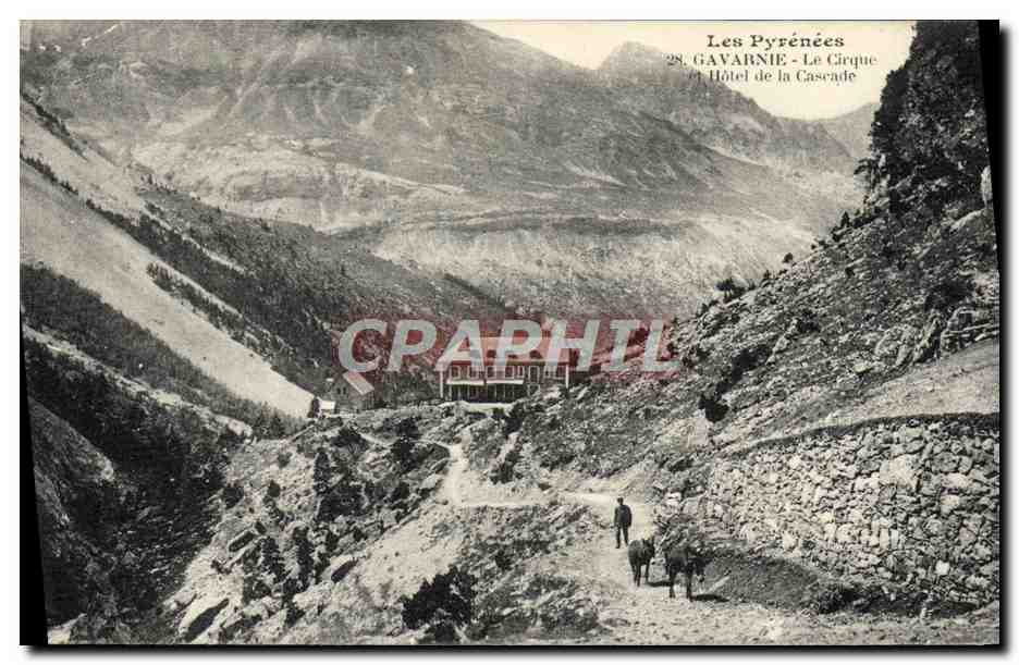 CPA Gavarnie Le Cirque et l'hotel de la cascade