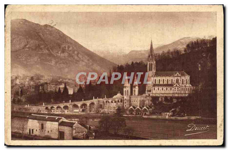 CPA Lourdes La Basilique