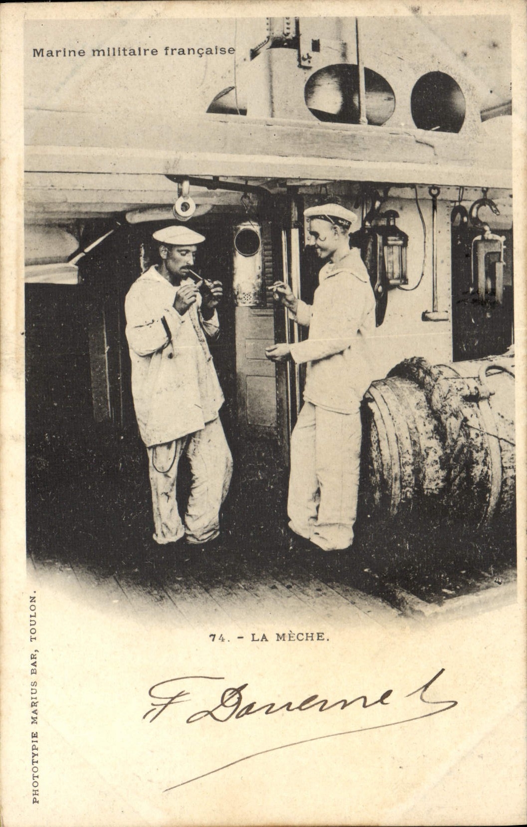 CPA Bateau de guerre La meche Pipe Tabac Marins