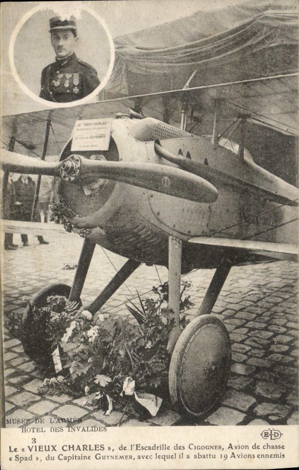 CPA Avion Aviation Le Vieux Charles de l'escadrille des cigognes Avion de chasse Spad du capitaine Guynemer 