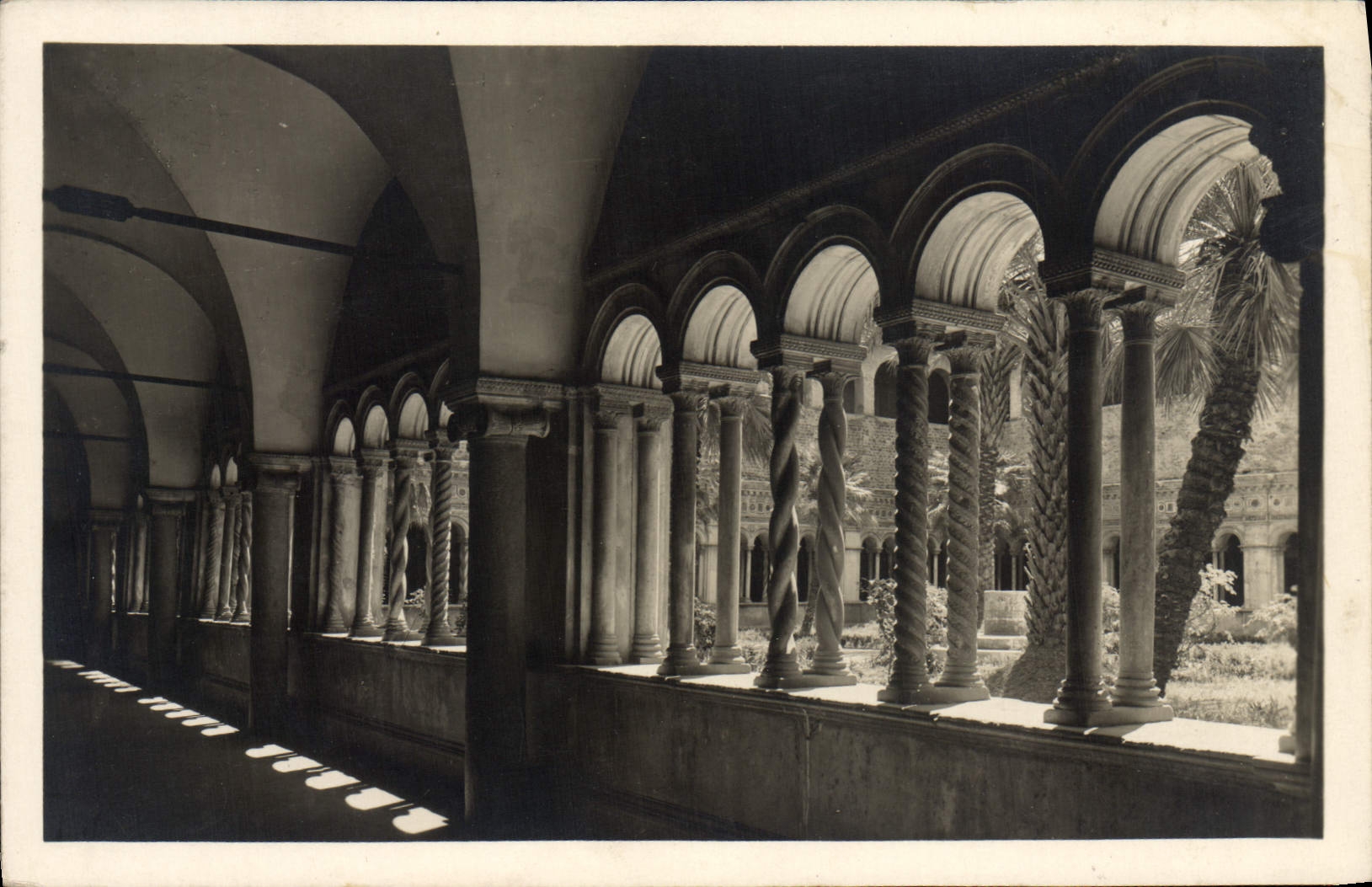 CPA Roma S Giovanni in Laterano Chiostro
