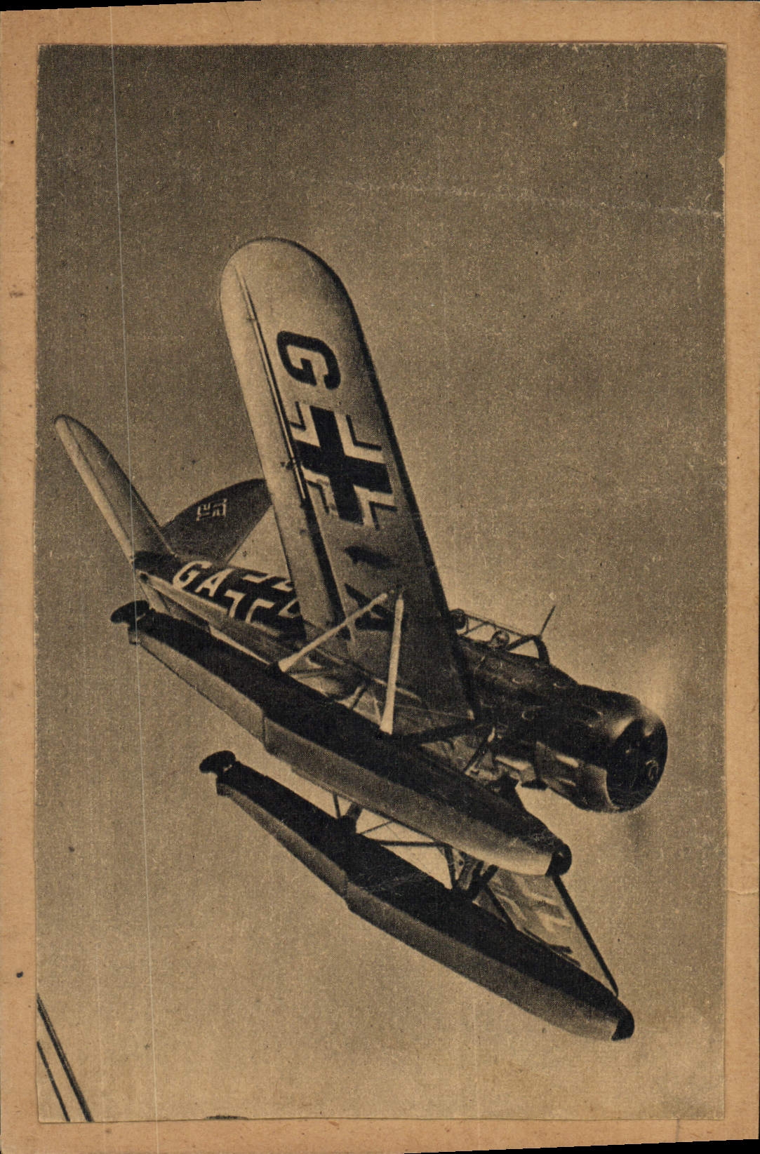 Image collée sur support format carte postale Avion Aviation Hydravion 