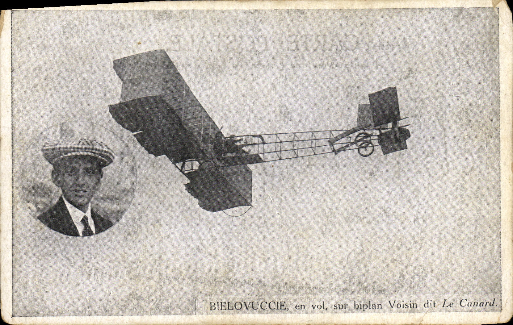 CPA Avion Aviation Bielovuccie en vol sur biplan Voisin dit Le Canard