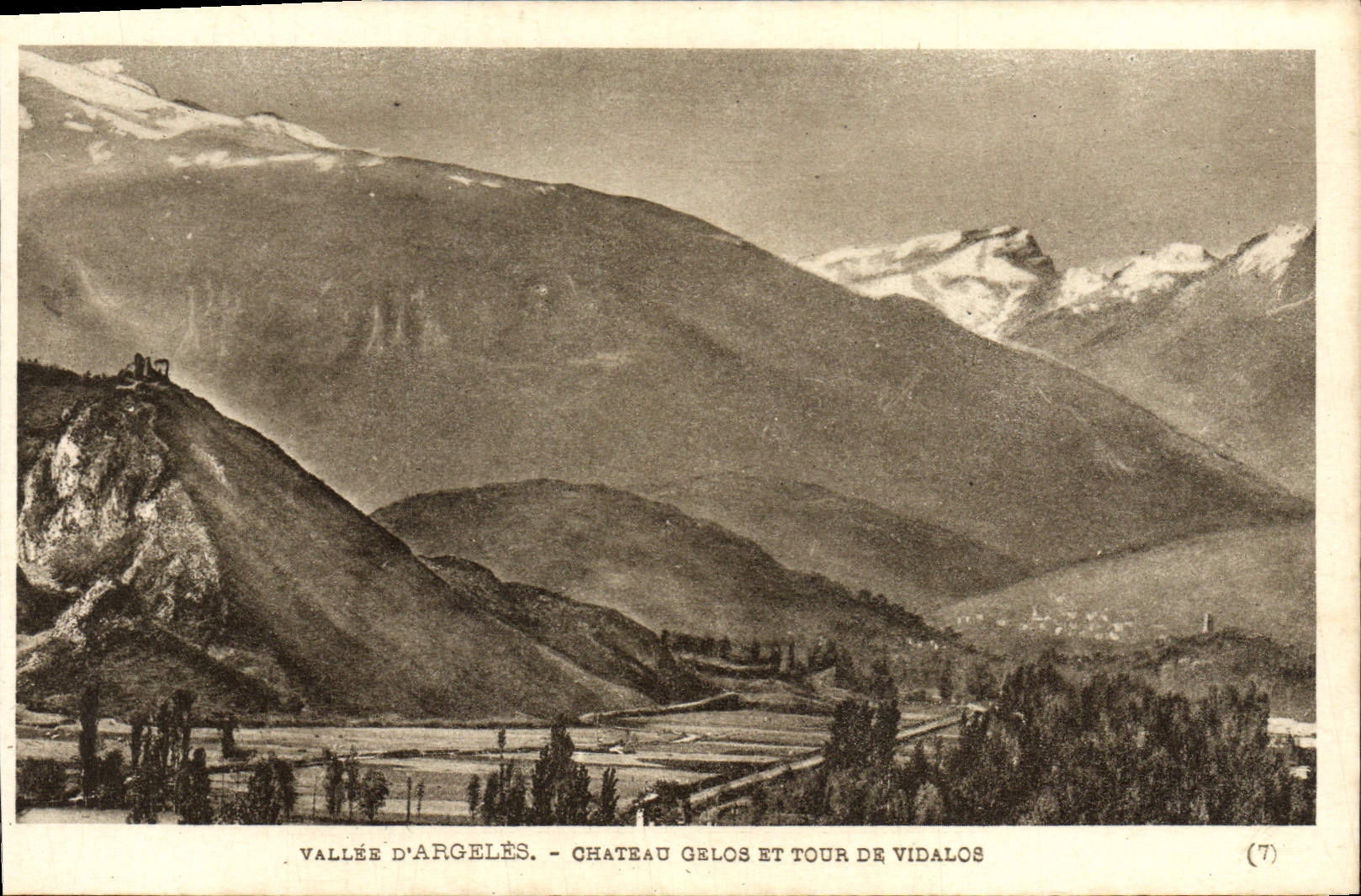 CPA Vallee d'Argeles Chateau Gelos et tour de Vidalos