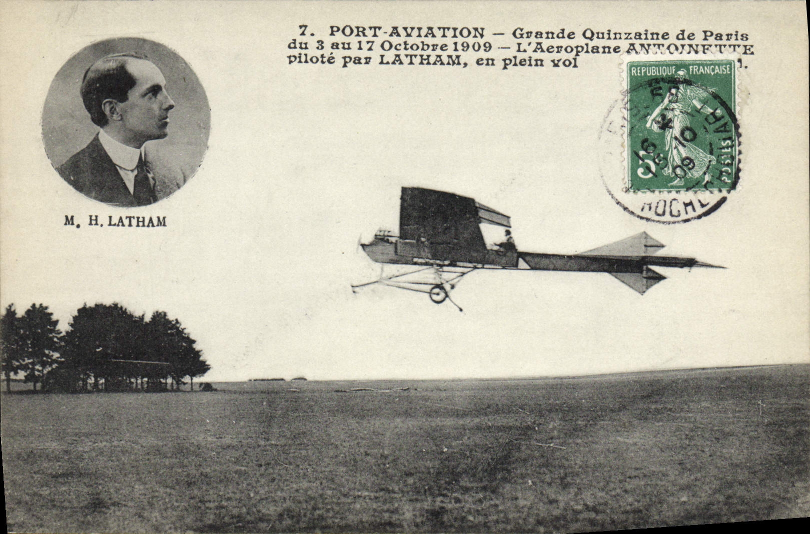 CPA Avion Aviation Port Aviation Grande quinzaine de Paris Aeroplane Antoinette pilote par Latham en plein vol