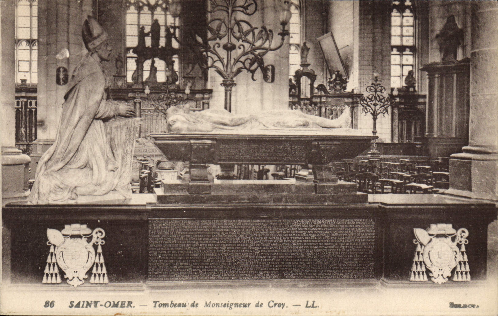 CPA Saint Omer Tombeau De Monseigneur De Croy