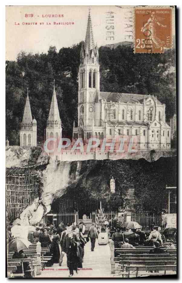 CPA Lourdes La Grotte Et La Basilique