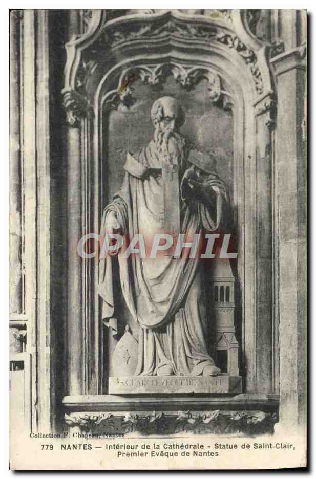 CPA Nantes Interieur de la Cathedrale Statue de Saint Clair Premier eveque de Nantes
