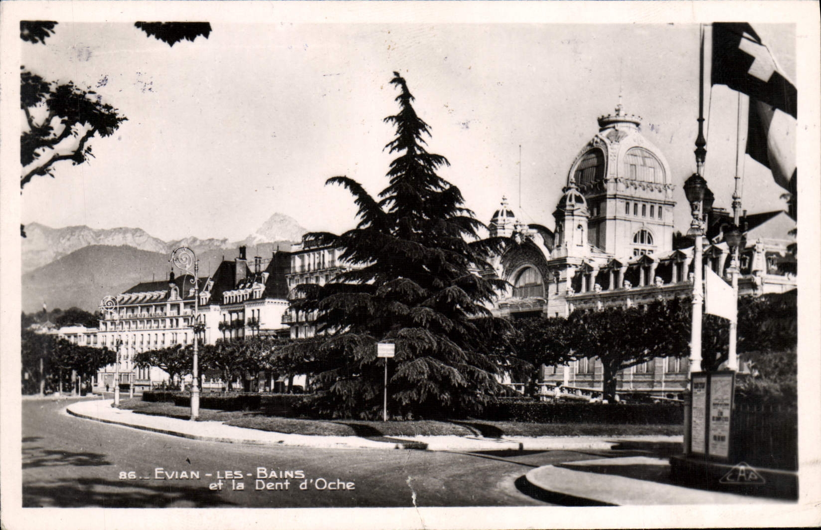 CPA Evian les Bains et le dent d'Oche 