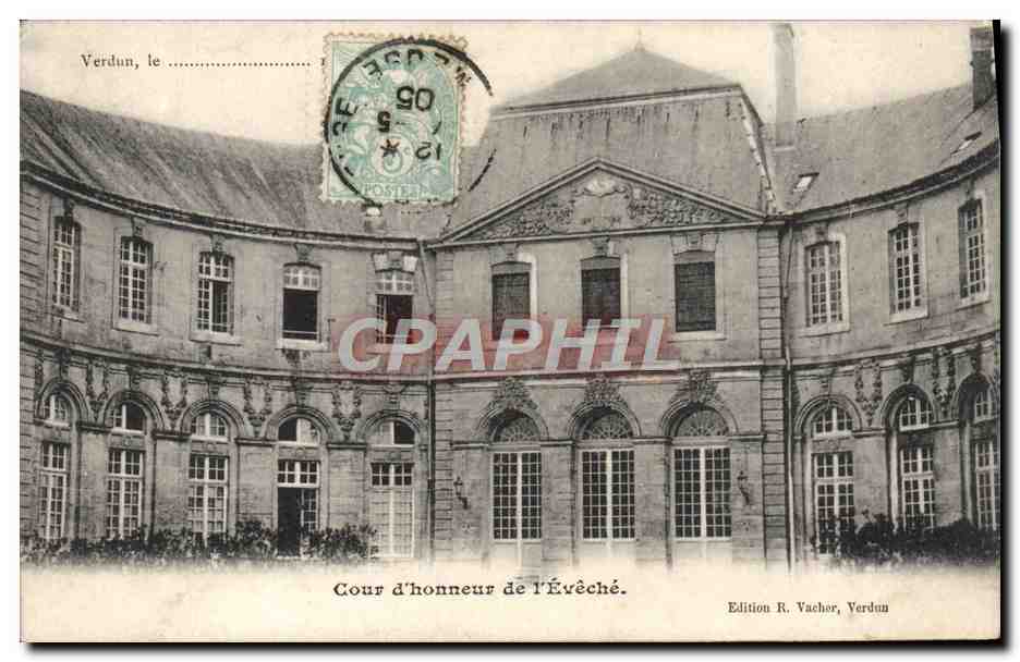 CPA Verdun Cour d'Honneur de L'Eveche