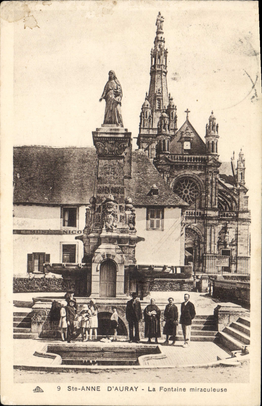 Ste-Anne d'Auray — La Fontaine miraculeuse — Nicolas, éditeur, n°9
