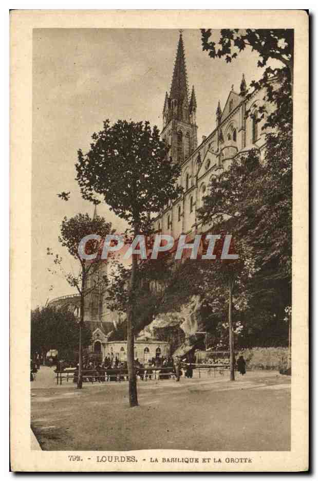 CPA Lourdes La Basilique Et La Orotte
