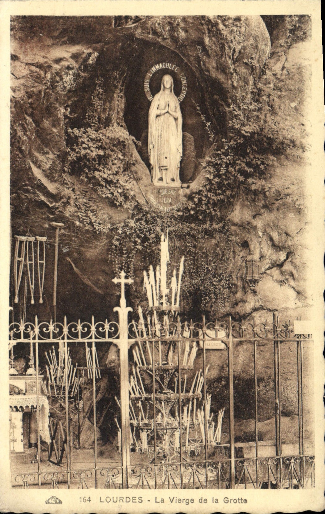 CPA Lourdes La Vierge de la Grotte