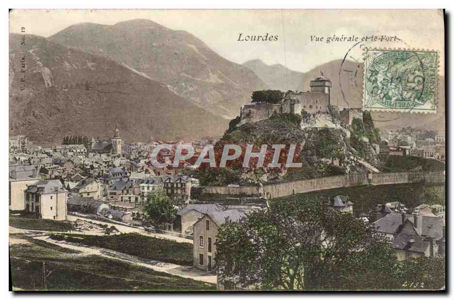 CPA Lourdes Vue Generale et le Fort