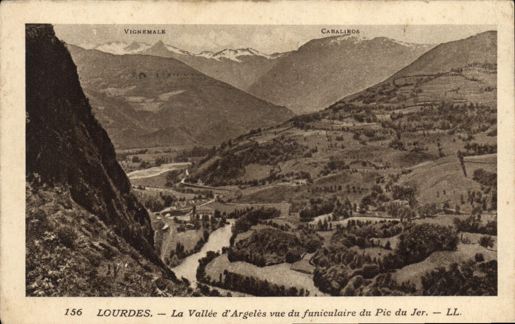 CPA Lourdes La Vallee d'Argles Vue Du Funiculaire du Pic Du Jer