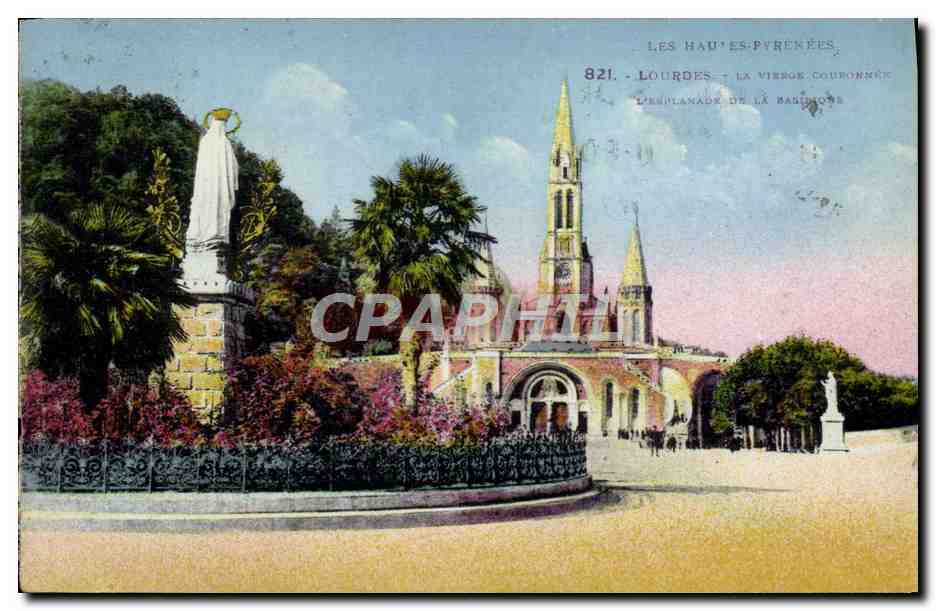 Lourdes - La Vierge Couronnée - L'Esplanade de la Balconade