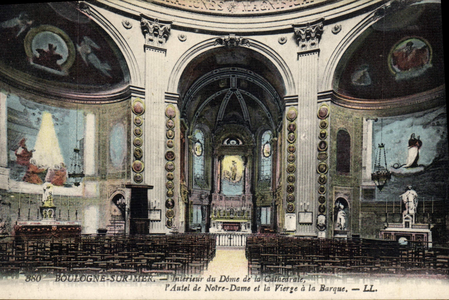 Boulogne-sur-Mer — Interno del Domo della Cattedrale, l’Altare di Notre-Dame e la Vergine della Barca — LL. n° 380