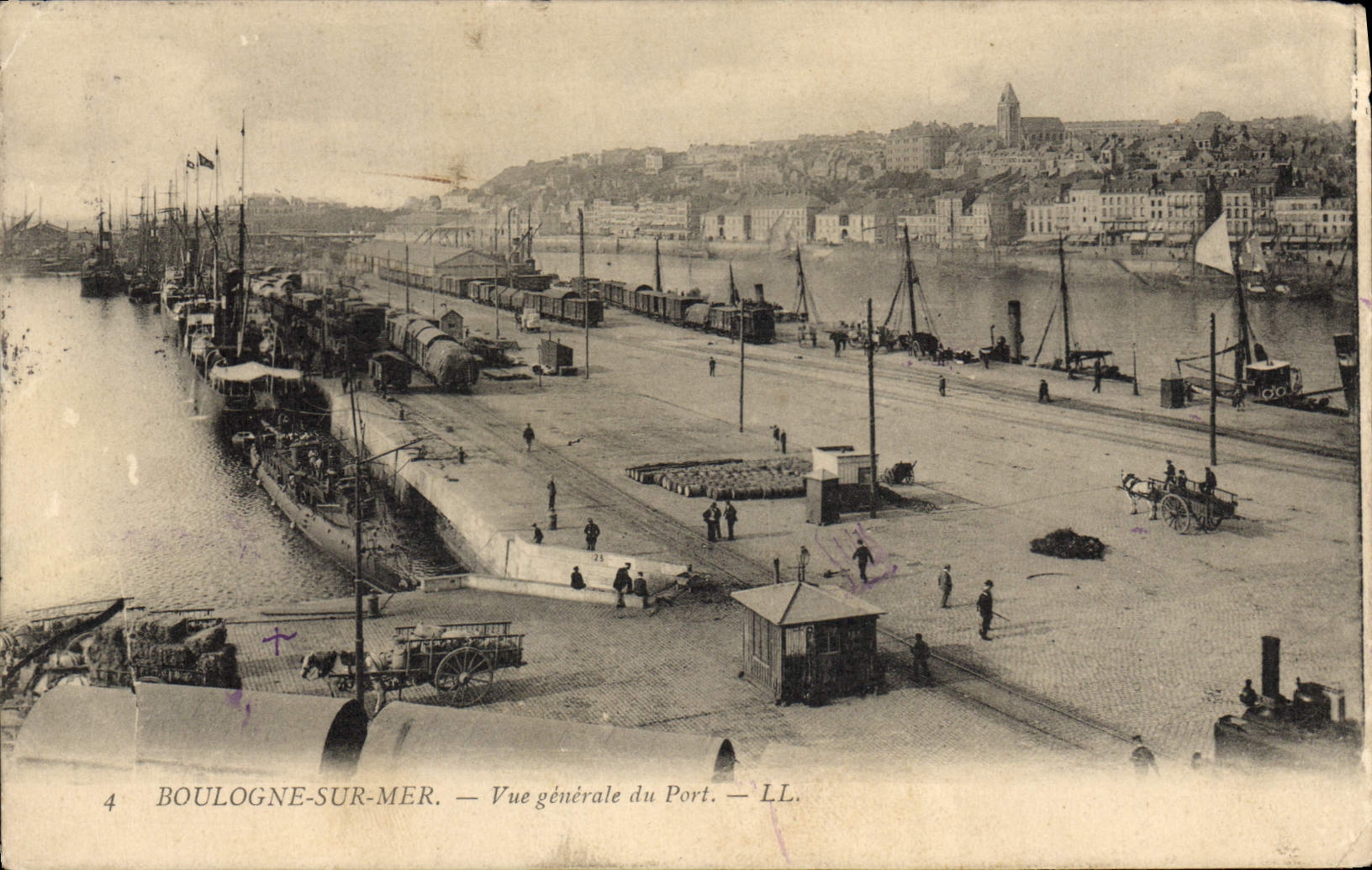 Boulogne-sur-Mer — Vue générale du Port — LL.
