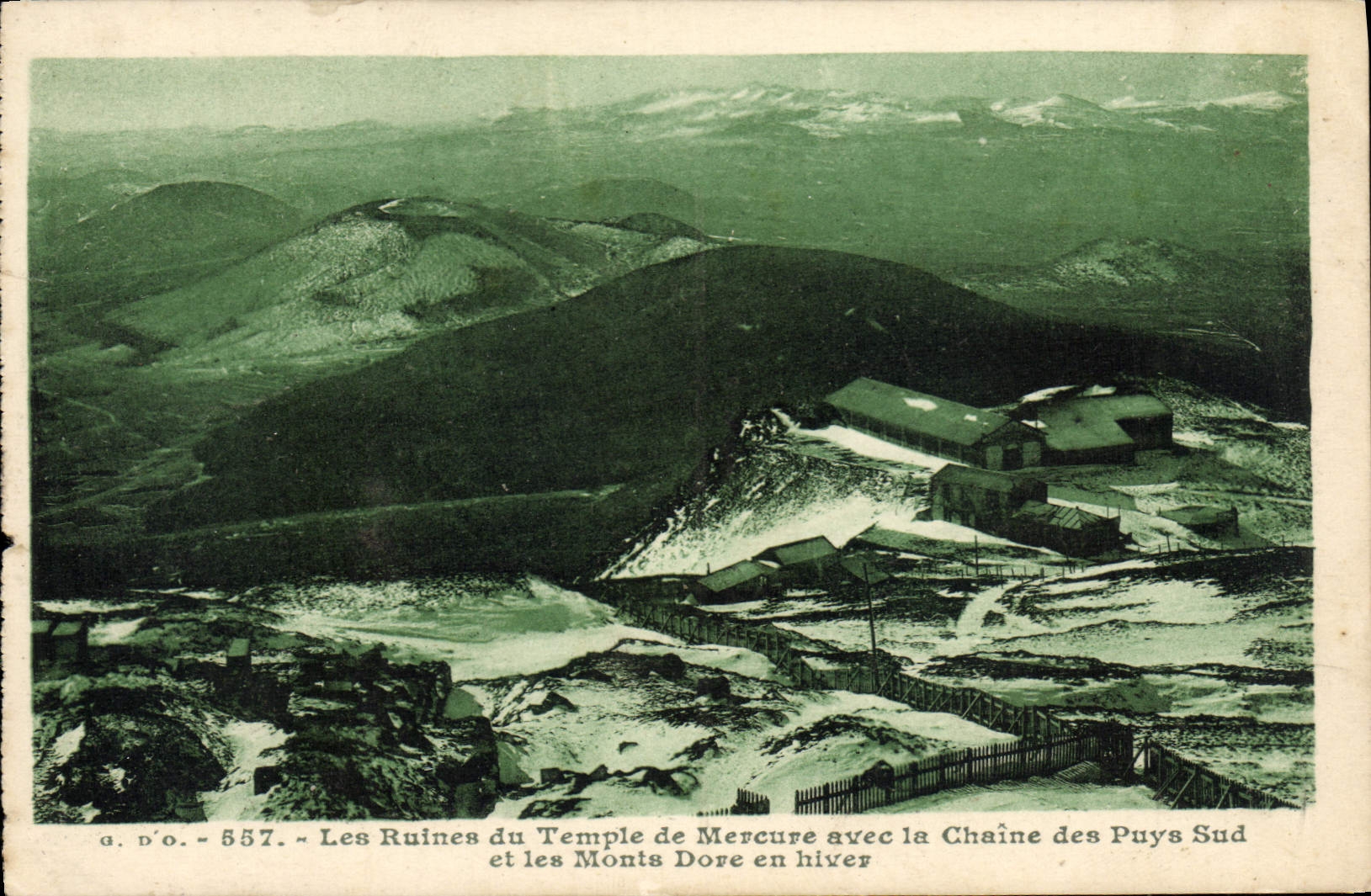 Les Ruines du Temple de Mercure avec la Chaîne des Puy Sud et les Monts Dore en hiver — J. Gouttezanges, Édit. Collègues (P.-de-D.)