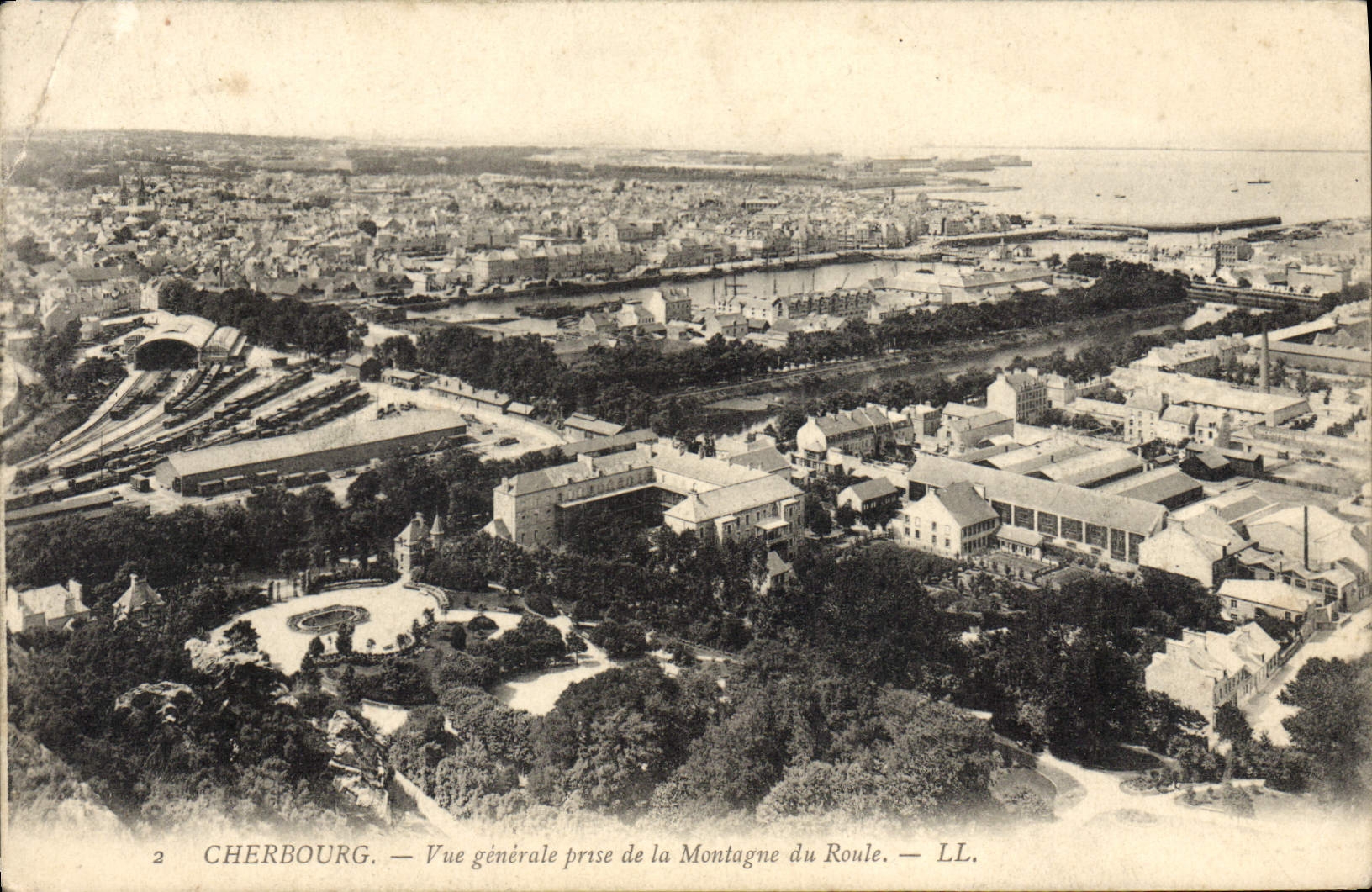 CPA Cherbourg Vue Generale Prise de la Montagne de Roule