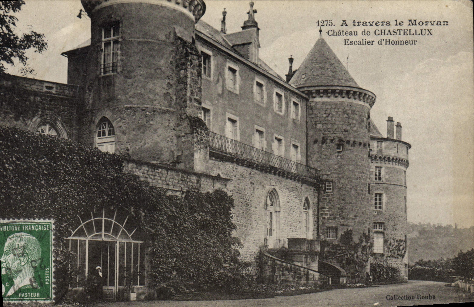 Château de Chastellux — Escalier d'Honneur — Collection Rouhé