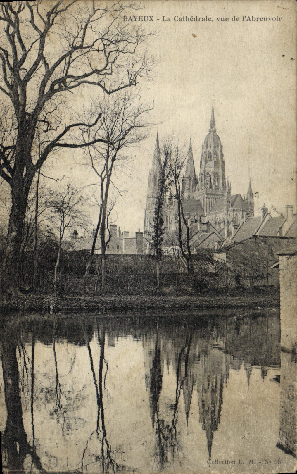 CPA Bayeux La Cathedrale Vue De I'Abreuvoir