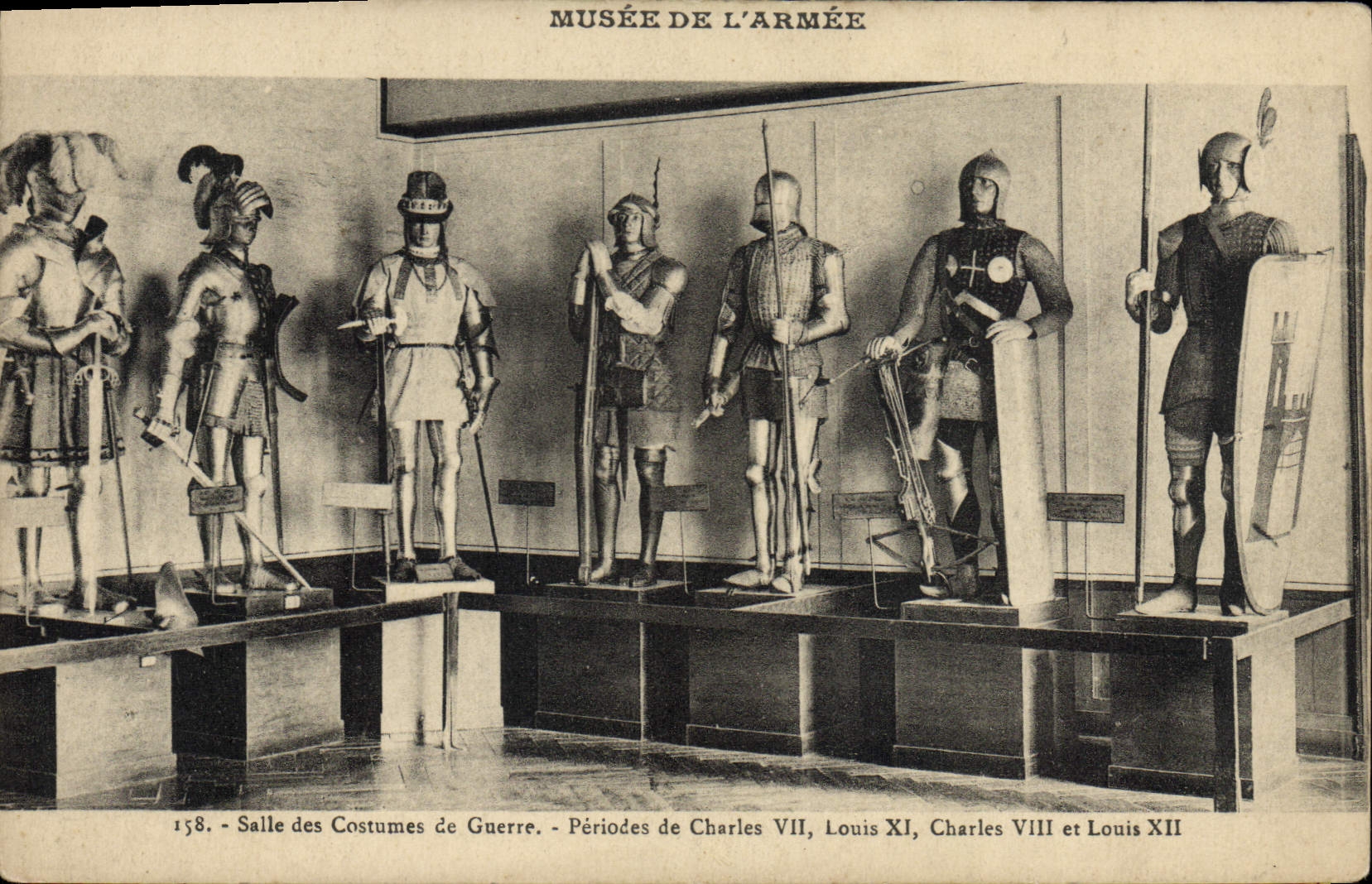 CPA Paris Hotel Des Invalides Musee L'Armee Costumes de guerre Charles VII Louis XI Charles VIII Louis XII