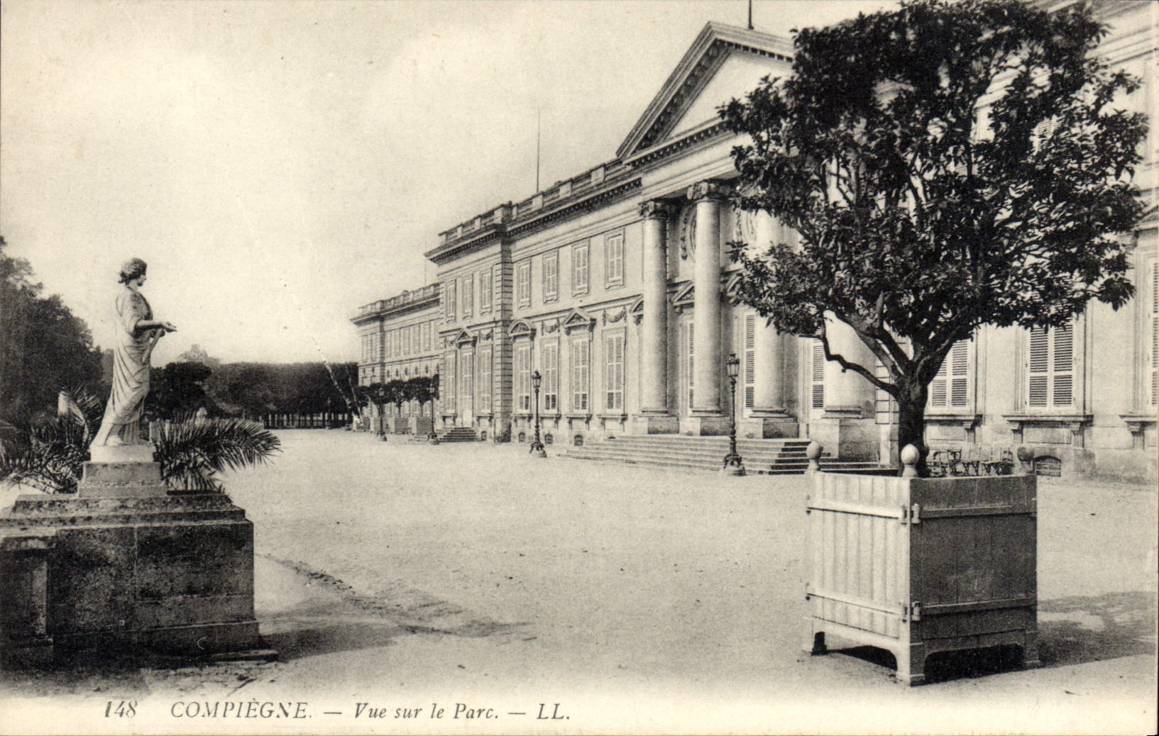 Compiègne — Vue sur le Parc — LL. n°148