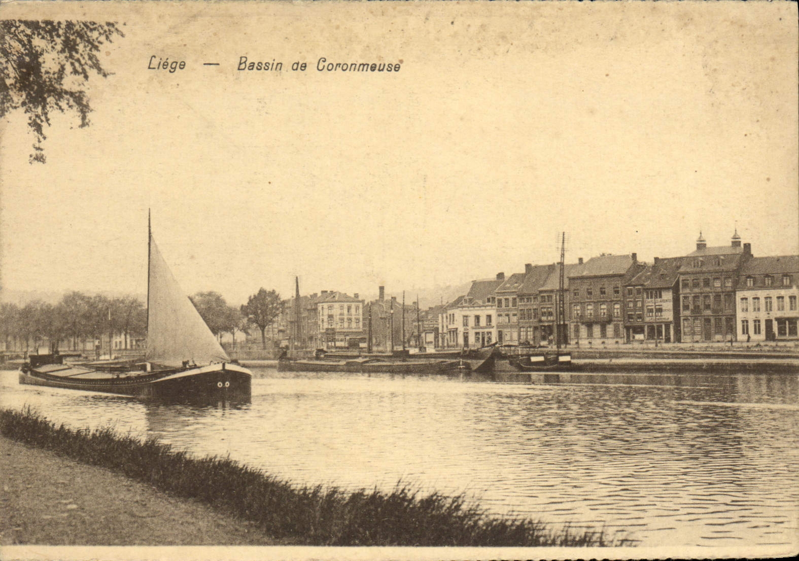 CPA Liege Bassin de Coronmeuse Bateau