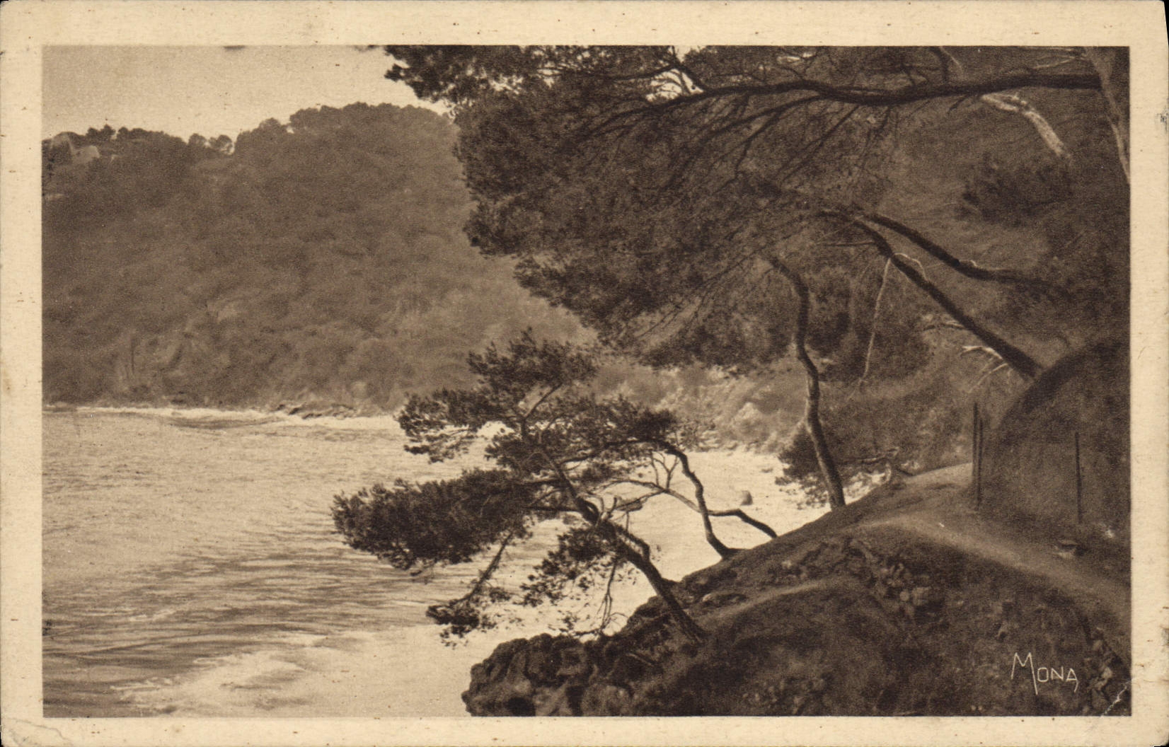 Toulon — Sentier du Mourillon au Cap Brun — Mona